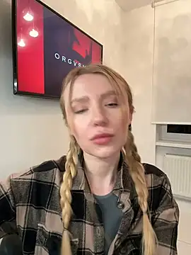 EvaBrooklyn online show from March 3, 2025, 4:15 pm