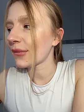 EvaBrooklyn online show from March 18, 2025, 3:22 pm