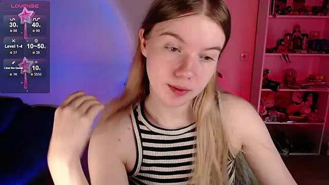 Strawberry juli online show from June 10, 2026, 6:58 am