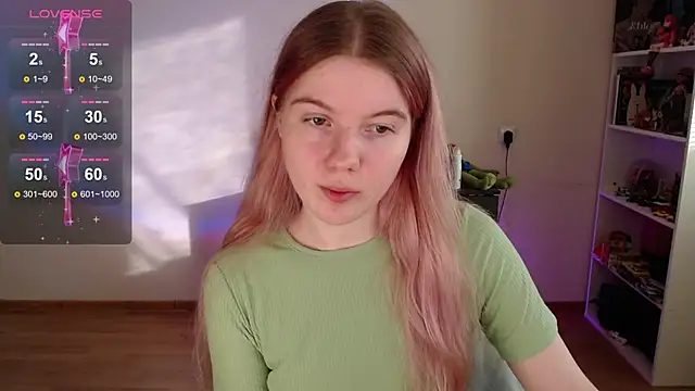 Strawberry juli online show from January 15, 2026, 8:29 am