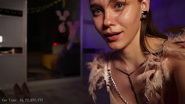 Moni Carroll online show from April 27, 2026, 7:01 pm