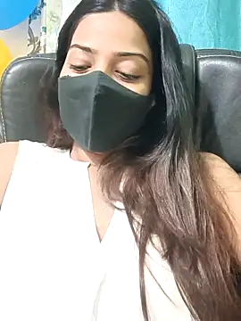 Snapshot of CRAZY__BITE chatting on November 26, 2025, 8:31 pm CRAZY BITE online show from November 26, 2025, 8:31 pm