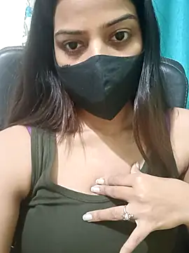 Snapshot of CRAZY__BITE chatting on November 16, 2025, 8:35 pm CRAZY BITE online show from November 16, 2025, 8:35 pm