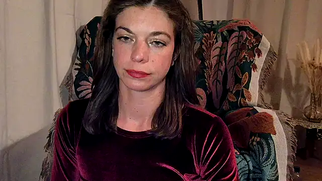 Snapshot of Rosemarie_Blu chatting on May 14, 2026, 9:01 pm Rosemarie Blu online show from May 14, 2026, 9:01 pm