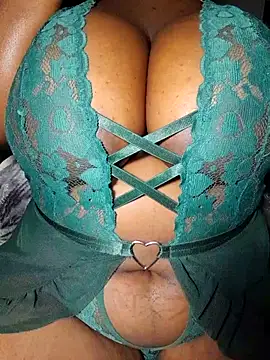 wamie12 online show from October 29, 2025, 10:09 pm