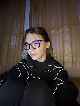 Snapshot of MrrKate chatting on April 28, 2026, 2:27 am MrrKate online show from April 28, 2026, 2:27 am