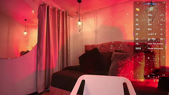 miaoconell online show from November 11, 2025, 10:26 pm