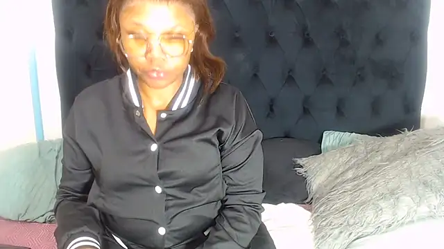 Snapshot of BootyClitQueen chatting on June 5, 2026, 1:50 pm BootyClitQueen online show from June 5, 2026, 1:50 pm