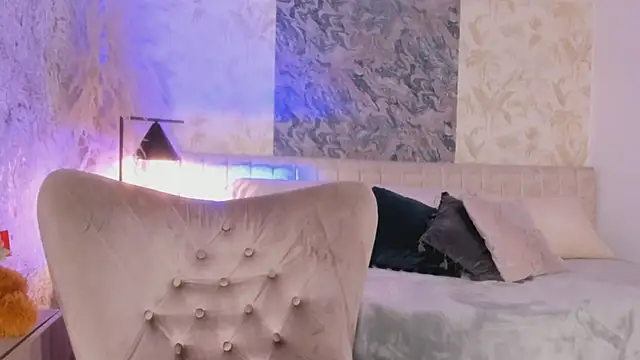 Snapshot of Liannaa_ chatting on October 30, 2025, 7:55 pm Liannaa online show from October 30, 2025, 7:55 pm