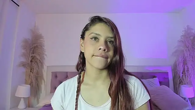 Arianaa collins online show from October 9, 2025, 11:55 am