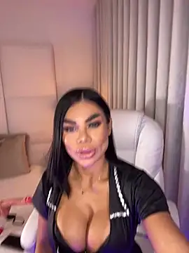 Snapshot of Amylewisq chatting on March 3, 2025, 12:23 am Amylewisq online show from March 3, 2025, 12:23 am