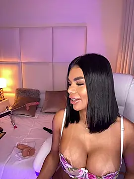 Snapshot of Amylewisq chatting on March 6, 2025, 4:41 am Amylewisq online show from March 6, 2025, 4:41 am