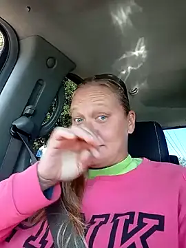 wetnwildforyou online show from November 1, 2025, 3:28 pm