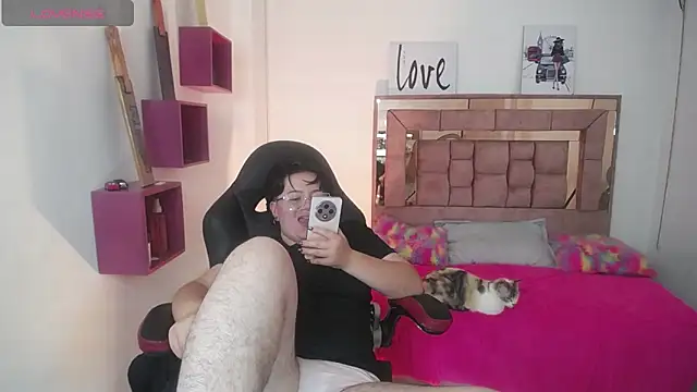 safyka online show from November 15, 2025, 12:53 pm