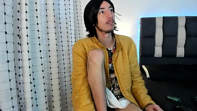 loverisu-coral online show from January 15, 2026, 9:40 pm