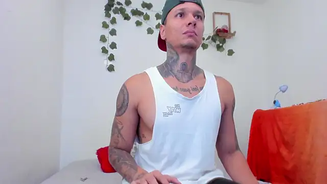 Snapshot of damian_c12 chatting on March 14, 2025, 1:37 am damian c12 online show from March 14, 2025, 1:37 am