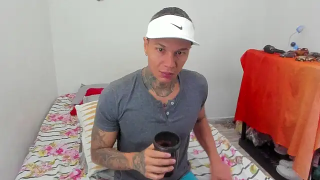 Snapshot of damian_c12 chatting on March 8, 2025, 3:13 pm damian c12 online show from March 8, 2025, 3:13 pm