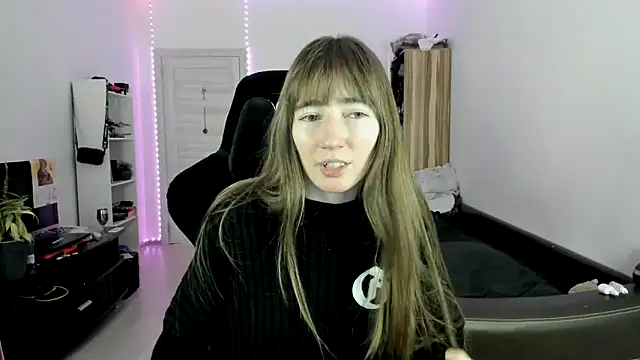 Snapshot of bekkawell chatting on November 18, 2025, 5:05 pm bekkawell online show from November 18, 2025, 5:05 pm