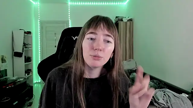 Snapshot of bekkawell chatting on November 24, 2025, 1:22 pm bekkawell online show from November 24, 2025, 1:22 pm