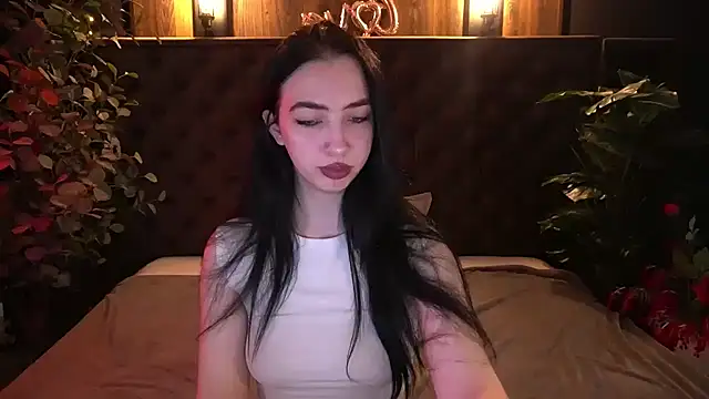 WildKittenX  online show from April 26, 2026, 5:49 am