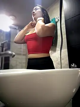 Snapshot of Mila_LS chatting on October 28, 2025, 1:10 pm Mila LS online show from October 28, 2025, 1:10 pm