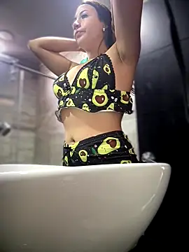 Snapshot of Mila_LS chatting on October 21, 2025, 12:59 pm Mila LS online show from October 21, 2025, 12:59 pm