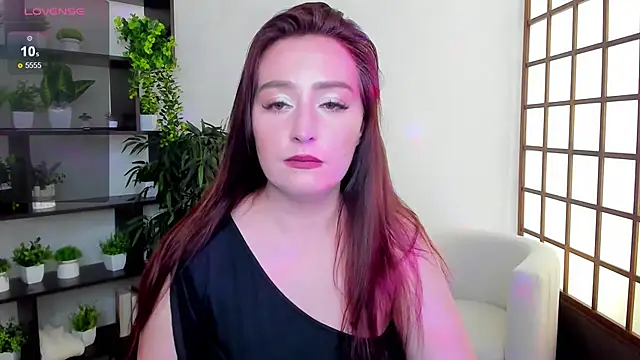 LinaFlawless online show from September 21, 2025, 2:06 am