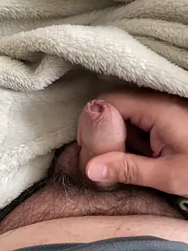 Snapshot of littletoy64 chatting on October 22, 2025, 9:42 am littletoy64 online show from October 22, 2025, 9:42 am