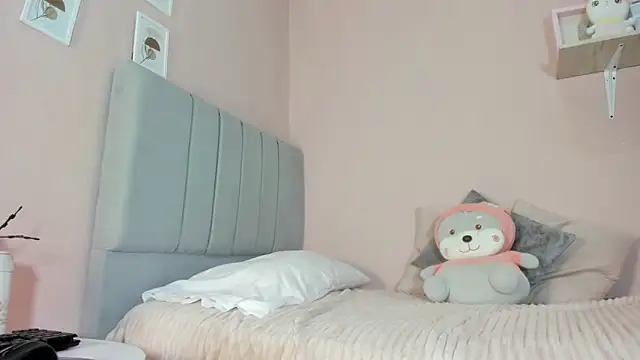 Snapshot of mary_cute9 chatting on October 8, 2025, 12:17 pm mary cute9 online show from October 8, 2025, 12:17 pm