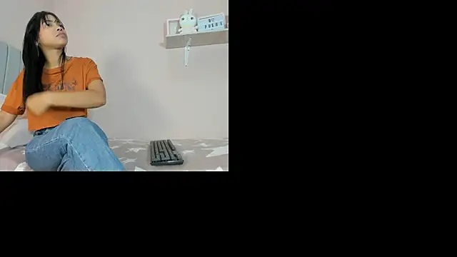 Snapshot of mary_cute9 chatting on October 16, 2025, 12:24 pm mary cute9 online show from October 16, 2025, 12:24 pm