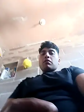 crisssalazar online show from March 10, 2025, 8:23 pm