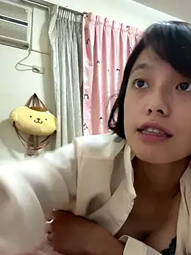 ladypaggy online show from October 10, 2025, 3:24 pm