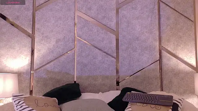 Angell-Bell- online show from March 7, 2025, 9:48 pm