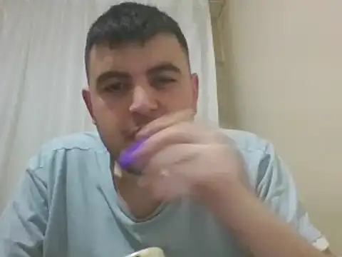 Snapshot of Iamcan_07 chatting on March 8, 2025, 8:14 pm Iamcan 07 online show from March 8, 2025, 8:14 pm