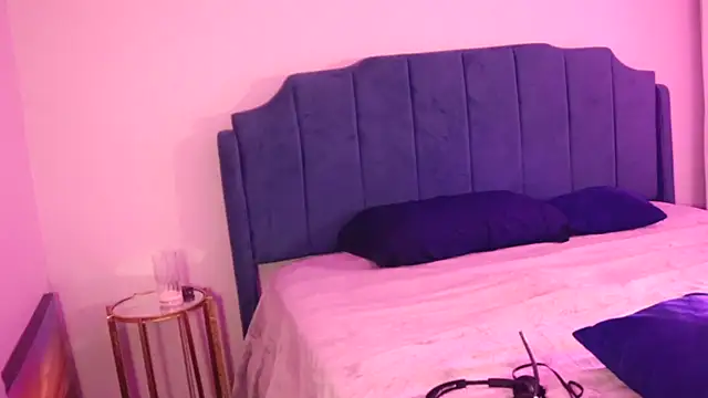 lovelyenigma365 online show from March 15, 2025, 7:09 am