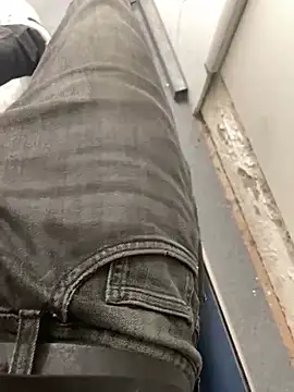 GreekDaddyNickOfficial online show from March 7, 2025, 4:33 pm