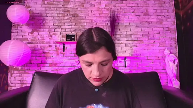 TaraTaylorr online show from November 15, 2025, 7:07 pm