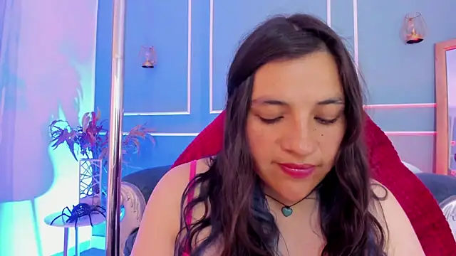 Snapshot of TaraTaylorr chatting on August 7, 2026, 7:31 pm TaraTaylorr online show from August 7, 2026, 7:31 pm
