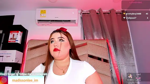 MadissonLee   online show from June 13, 2026, 10:19 pm