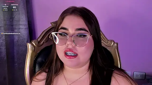 Snapshot of MadissonLee__ chatting on November 12, 2025, 7:29 pm MadissonLee online show from November 12, 2025, 7:29 pm