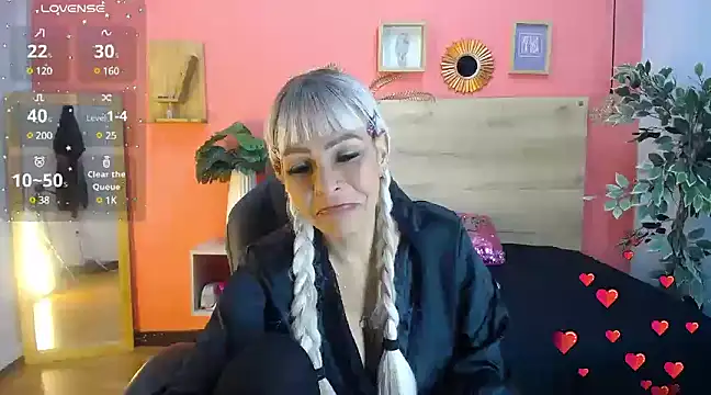 yessila parker online show from March 5, 2025, 5:40 am
