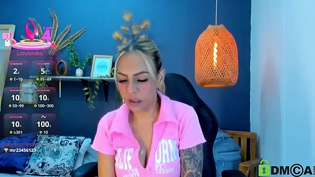 yessila parker online show from November 15, 2025, 2:37 am