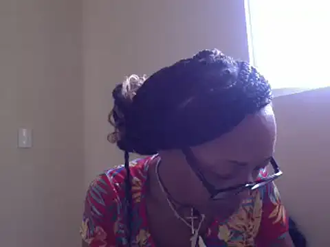 Snapshot of Ladyzee25 chatting on July 28, 2026, 7:39 pm Ladyzee25 online show from July 28, 2026, 7:39 pm