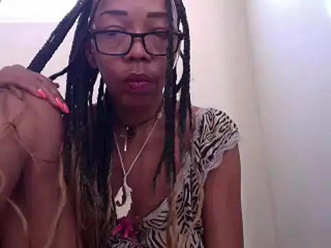 Snapshot of Ladyzee25 chatting on July 20, 2026, 11:34 am Ladyzee25 online show from July 20, 2026, 11:34 am
