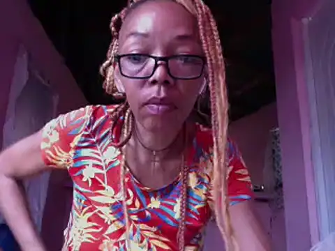 Ladyzee25 online show from June 4, 2026, 11:09 pm
