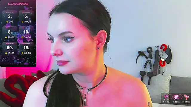 Miss Vic online show from April 21, 2026, 6:03 pm