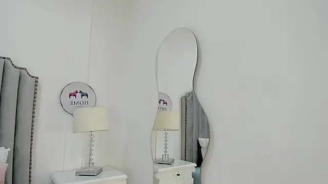 Snapshot of SamantaMarquez chatting on October 24, 2025, 8:30 pm SamantaMarquez online show from October 24, 2025, 8:30 pm