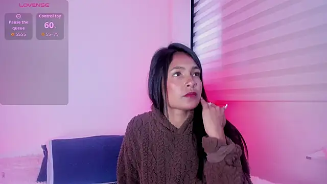 Fernanda liie  online show from June 17, 2026, 1:21 pm