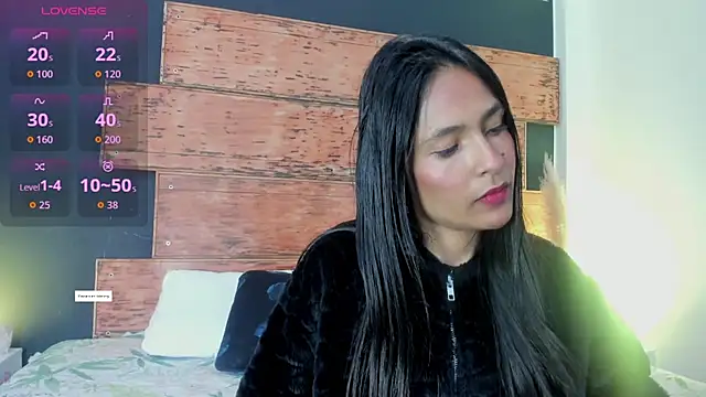 Snapshot of Fernanda_liie_ chatting on July 27, 2026, 12:45 pm Fernanda liie online show from July 27, 2026, 12:45 pm