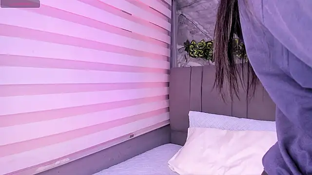 Fernanda liie  online show from November 20, 2025, 12:39 pm